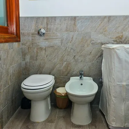 Amaryllis Apartment *